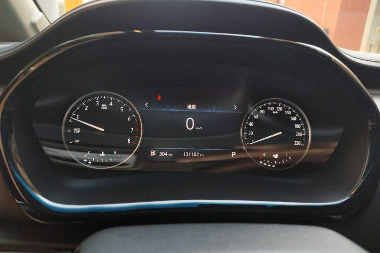 Used Buick GL8 2023 Land Executive Class Comfort Model
