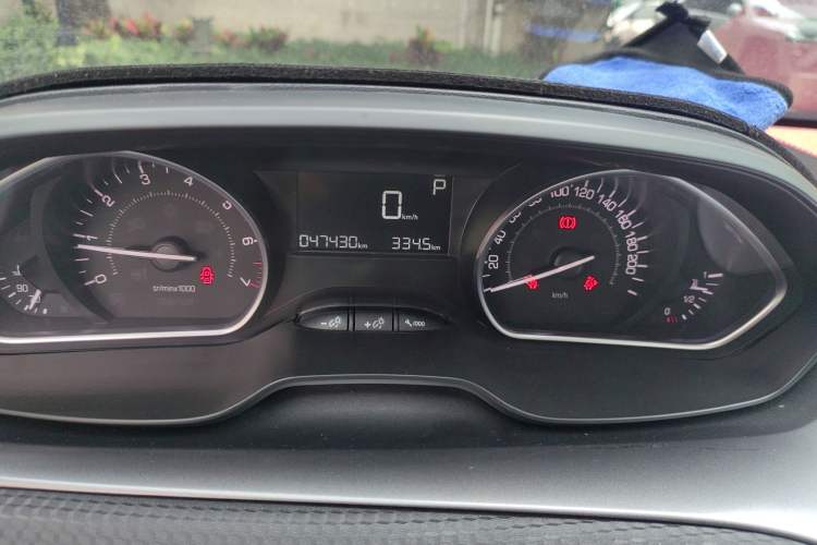 Used Peugeot 2008 2014 1.6L Automatic Fashion Edition Instrument Cluster