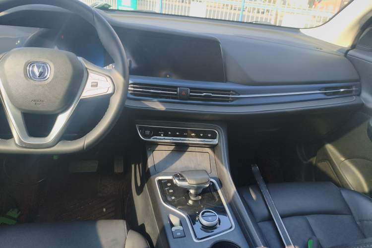 Used CHANGAN CS55 Electric Version 2020 Standard Range Smart Enjoyment Version Audio And AC Panel