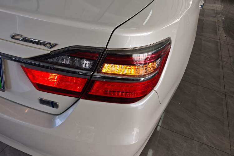 Used Toyota Camry 2015 Dual-Engine 2.5 HG Luxury Navigation Edition