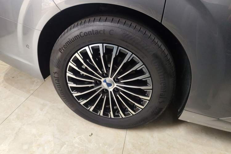 Used Denza D9 2022 DM-i 970 Four-Wheel Drive Flagship Model
