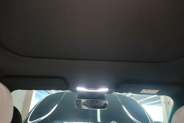 Used CHANGAN NEVO Q07 2025 215 Prestige Edition
