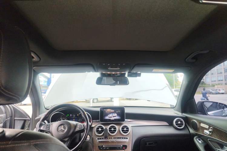 Used Mercedes-Benz GLC 2019 GLC 300 L 4MATIC Dynamic Model Headliner