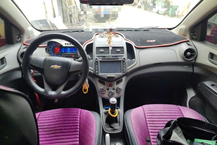 Used Chevrolet Aveo Sonic 2011 Sedan 1.4L MT SL