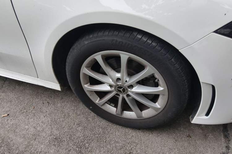 Used Mercedes-Benz A-Class 2021 A 200 L Sport Sedan Fashion Model
