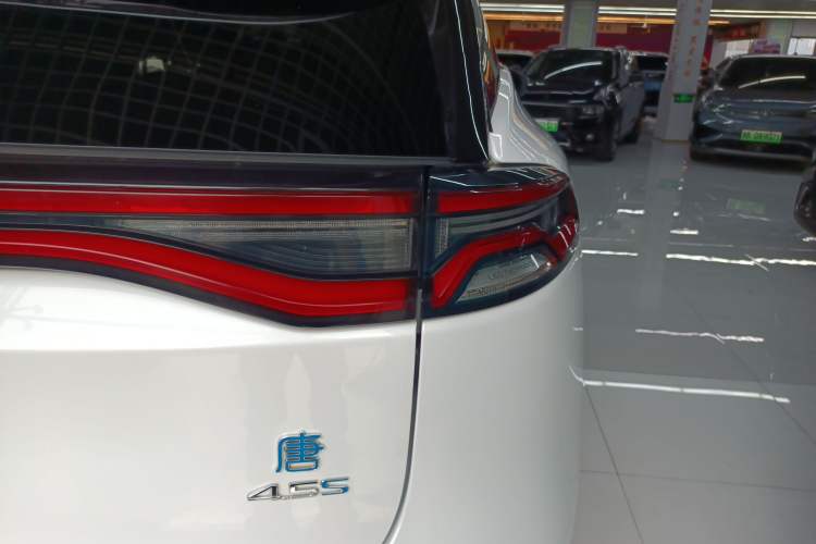 Used BYD Tang New Energy 2019 DM 2.0T All-Wheel Drive Connected Leading Model 7 Seats China VI Standard
