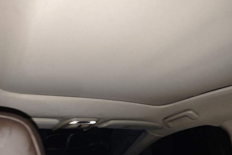 Used Volvo V40 2016 T3 Zhiyi Edition Headliner