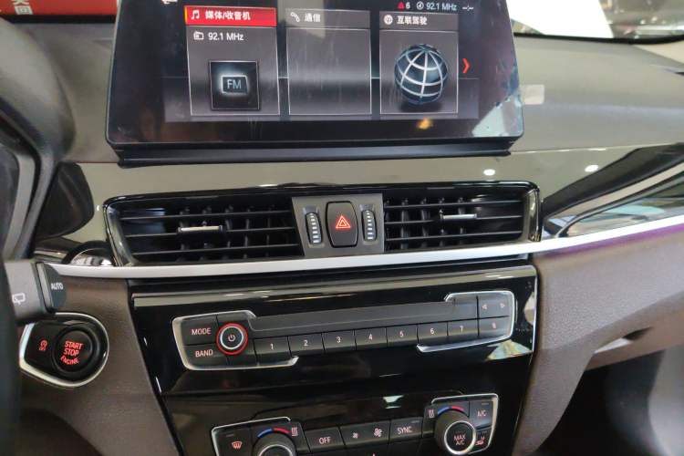 Used BMW X1 2022 sDrive25Li Leading Model Audio And AC Panel