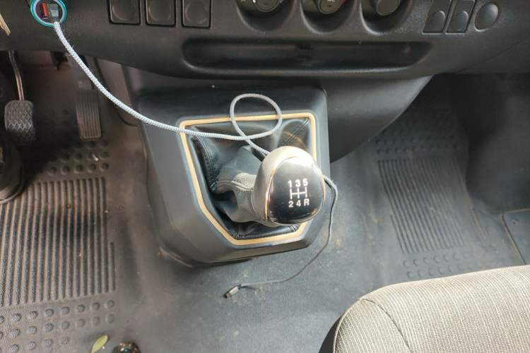 Used JMC Transit 2021 2.8T Space King Taurus Short Wheelbase Mid-Height 6-Seater Diesel Euro VI JX493
