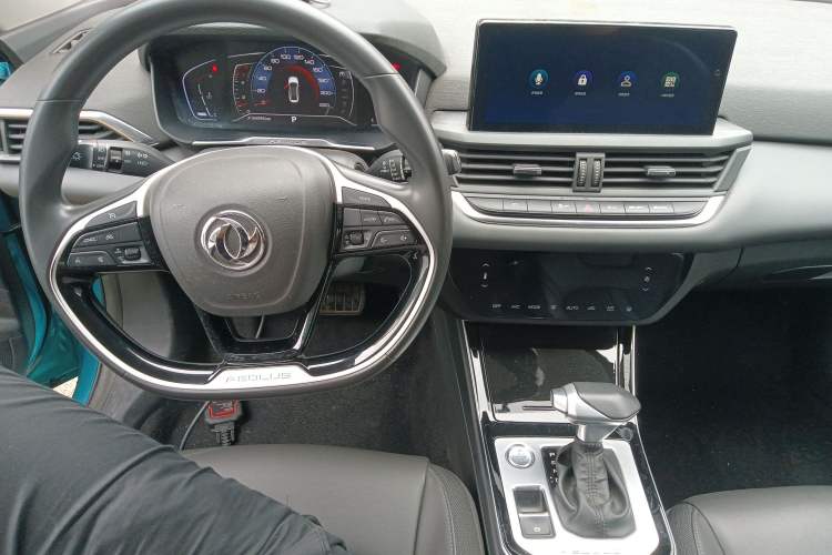 Used Dongfeng Aeolus Yixuan 2020 230T Automatic Advanced Edition Center Console