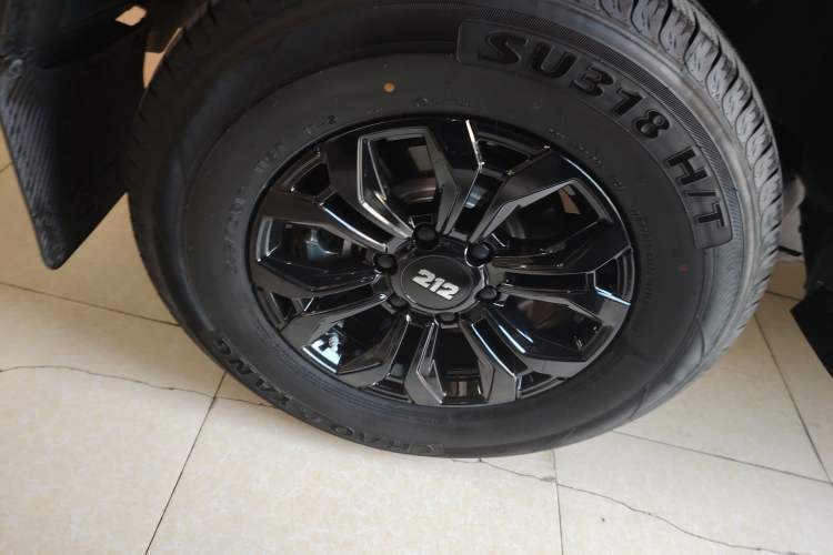 Used 212 T01 2024 2.0T Mechanic
