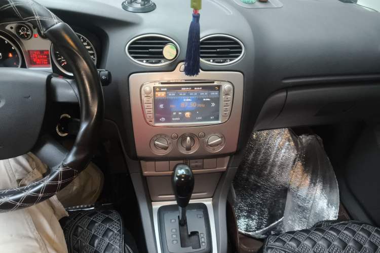 Used Ford Focus 2013 Hatchback Classic 1.8L Automatic Base Model
