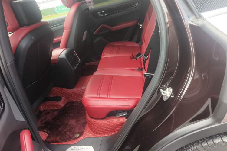 Used Porsche Cayenne 2019 Cayenne 3.0T Left Rear Seat