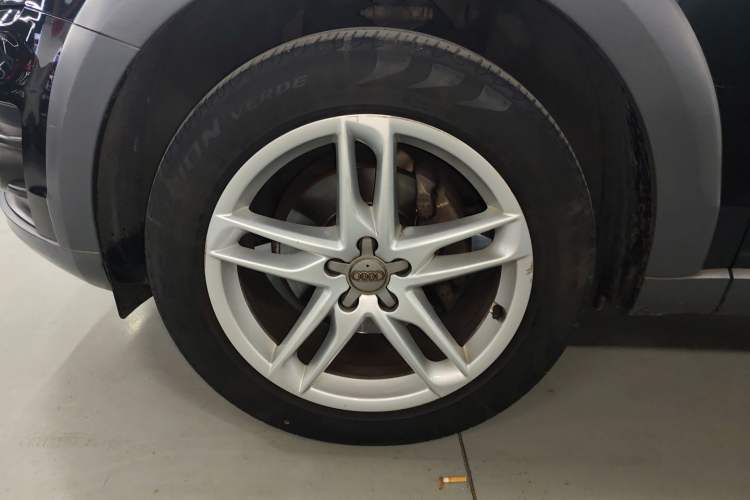 Used Audi Q5 2017 Plus 40 TFSI Technology Model
