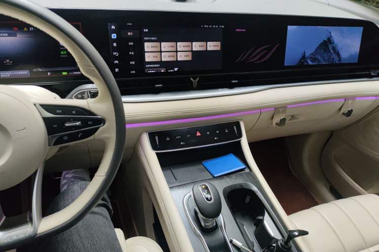 Used VOYAH Dream 2022 Low-Carbon Edition Plus Intelligent Driving Package Audio And AC Panel