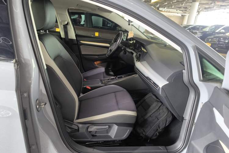 Used Volkswagen Golf 2021 280TSI DSG Pro First Edition Right Front Seat