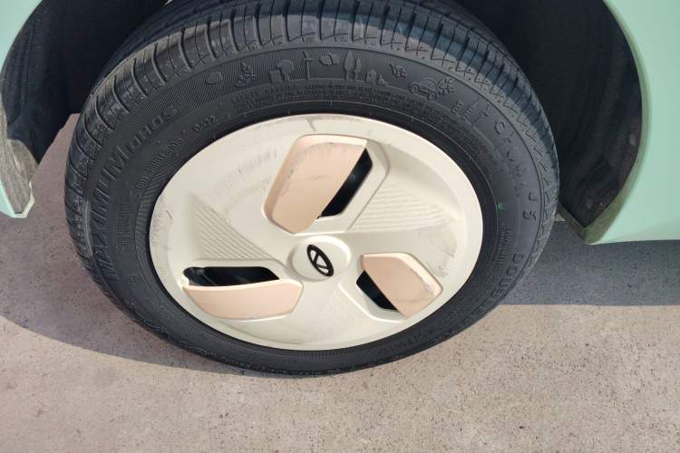 Used Chery QQ QQ Ice Cream 2022 170km Sundae Phosphate Lithium-Ion