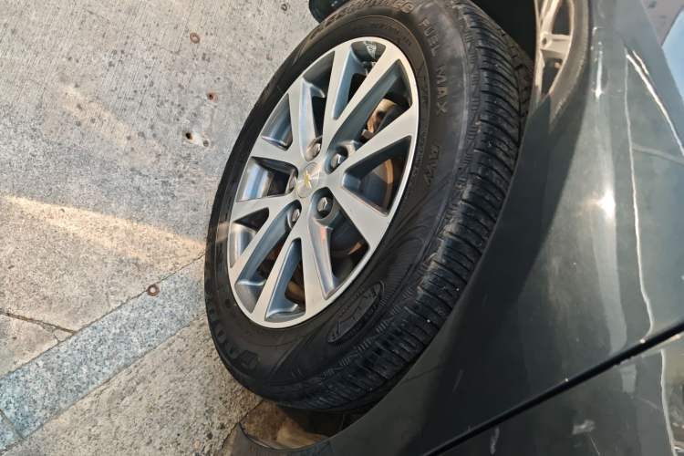 Used Chevrolet Malibu 2016 2.0L Automatic Luxury Edition Exterior 5