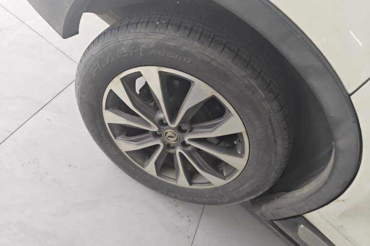 Used Dongfeng Fengdu MX5 2016 2.0L Automatic Flagship Edition
