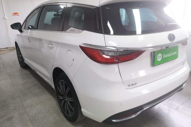 Used BYD Song MAX New Energy 2019 DM 1.5T Smart Connect Advanced 7-Seater China VI Standard