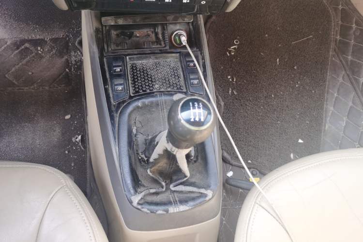 Used Volkswagen Santana Vista 2008 1.8L Manual Comfort Edition Gear Lever