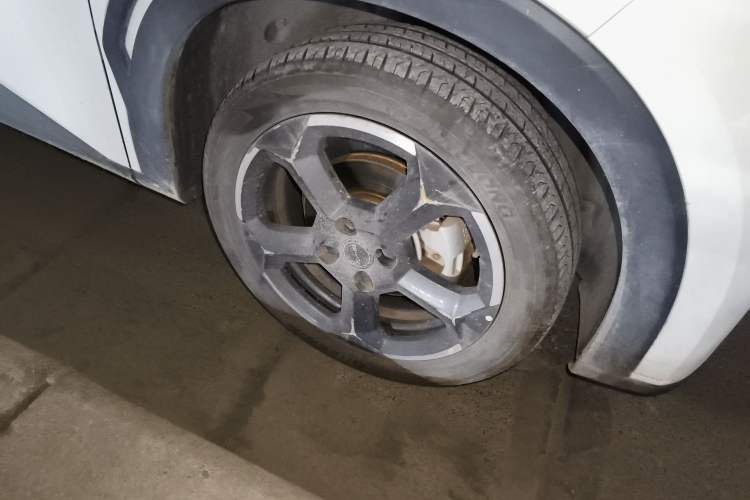 Used BYD Seagull 2024 Honor Edition 405km Flying Version Right Front Wheel Hub