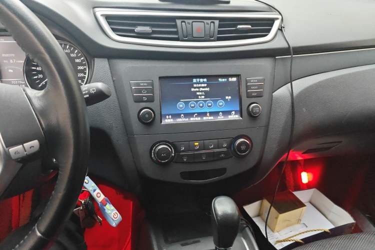 Used Nissan Qashqai 2017 2.0L CVT Smart Enjoyment Version China V Standard
