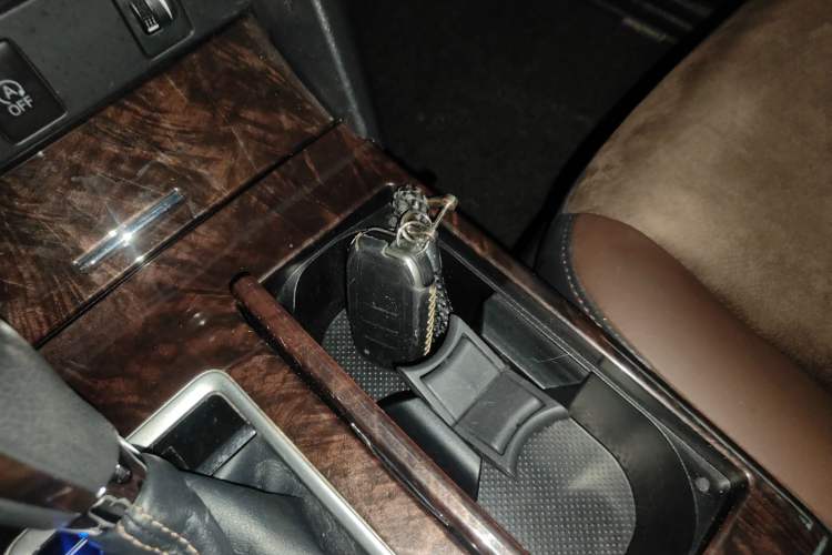 Used Toyota Camry 2016 2.5G 10th Anniversary Deluxe Navigation Edition Vehicle Key