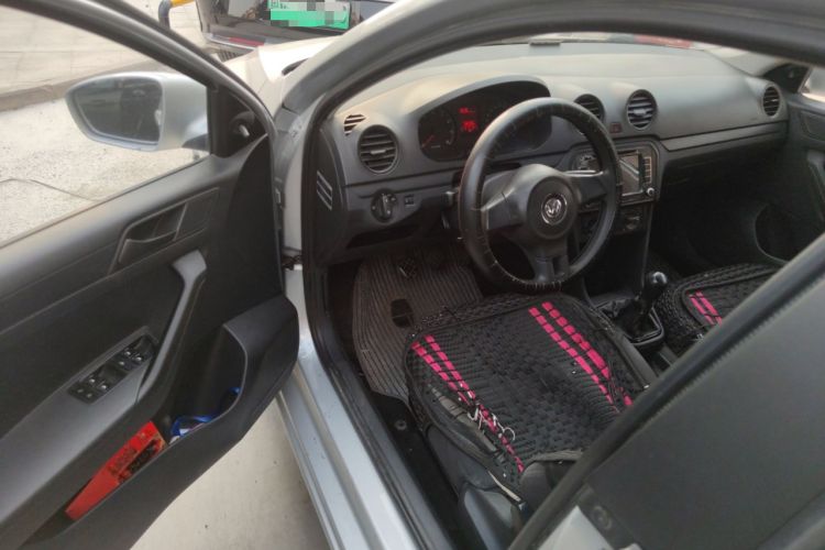 Used Volkswagen Jetta 2013 1.4L Manual Fashion Model