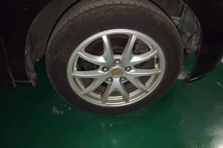 Used BYD M6 2013 2.0L Manual Comfort Edition