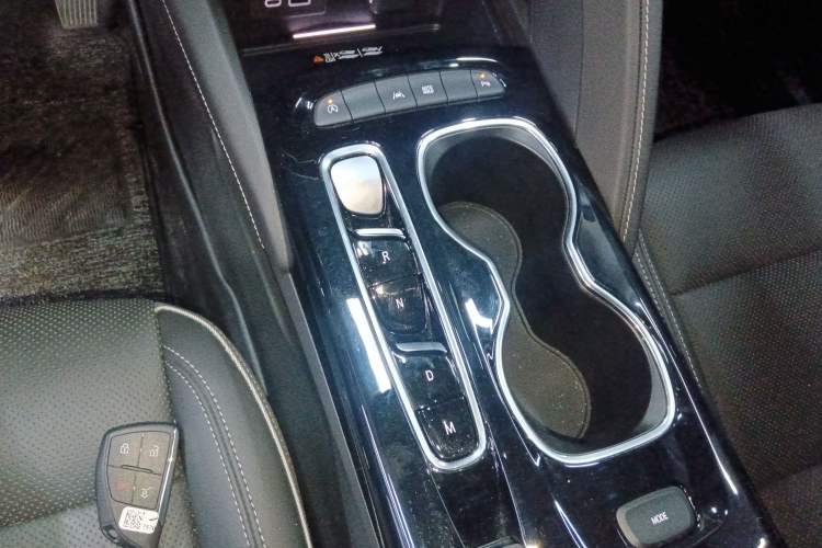 Used Buick Envision 2022 Encore Plus 652T Five-Seat Luxury Model Gear Lever