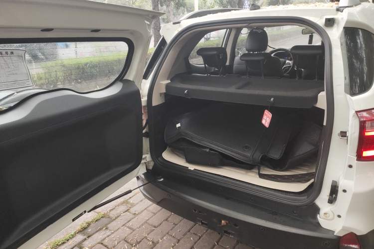 Used BYD Yuan 2016 1.5L Manual Luxury Version
