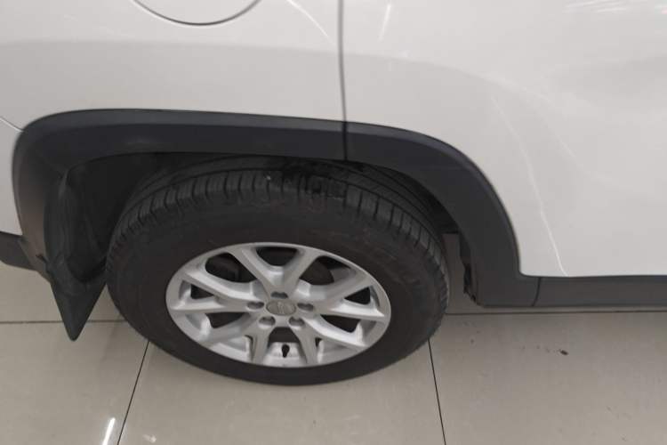 Used Jeep Cherokee 2016 2.4L Professional Edition Exterior 5