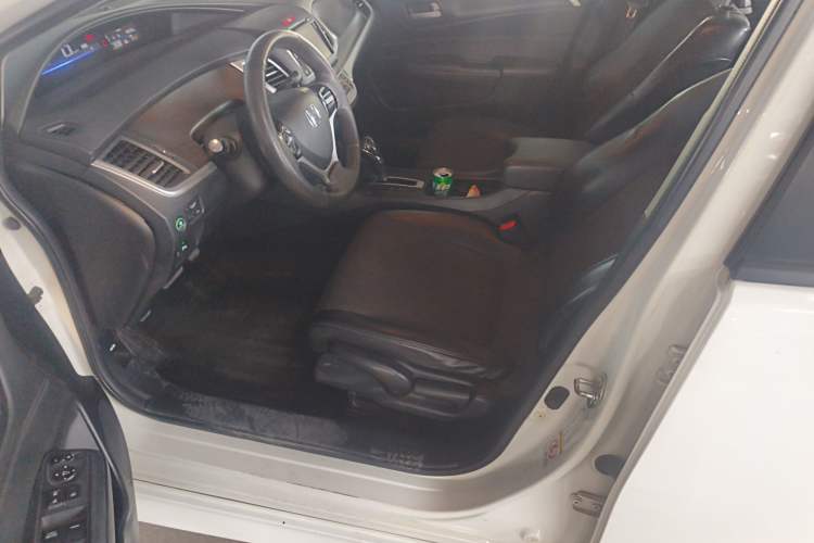 Used Honda Jade 2013 1.8L automatic Comfort version 5 seats Left Front Seat