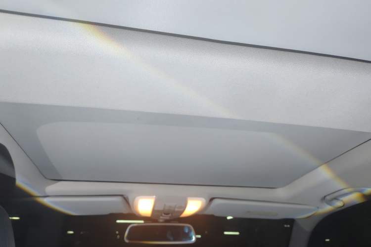 Used Mercedes-Benz GLK-Class 2011 GLK 300 4MATIC Fashion Model Headliner