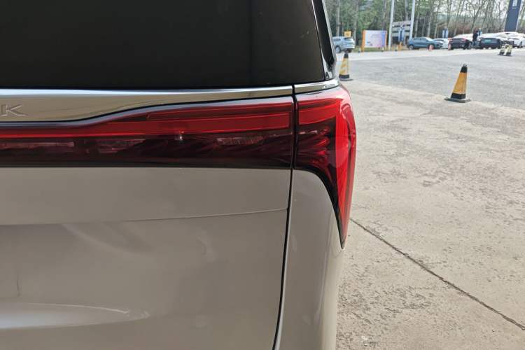 Used Buick Century 2023 2.0T Six-Seater Yinshi Edition
