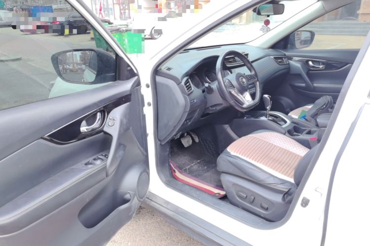 Used Nissan X-Trail 2019 2.0L CVT Smart Connect Comfort Edition 2WD Driver Seat