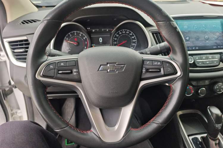 Used Chevrolet Monza 2020 Light Hybrid Redline 320T Dual-Clutch Thrilling Edition Steering Wheel
