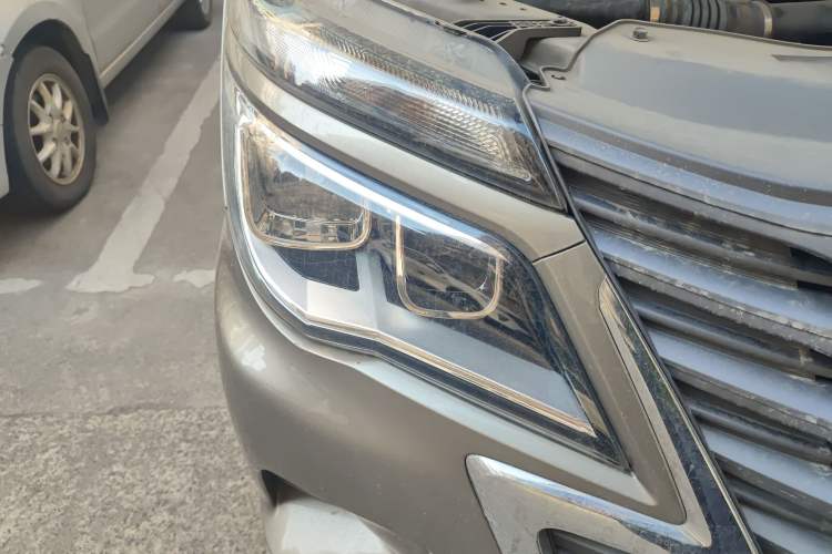 Used FORTHING Lingzhi 2020 M5 1.6L Luxury 7-Seater