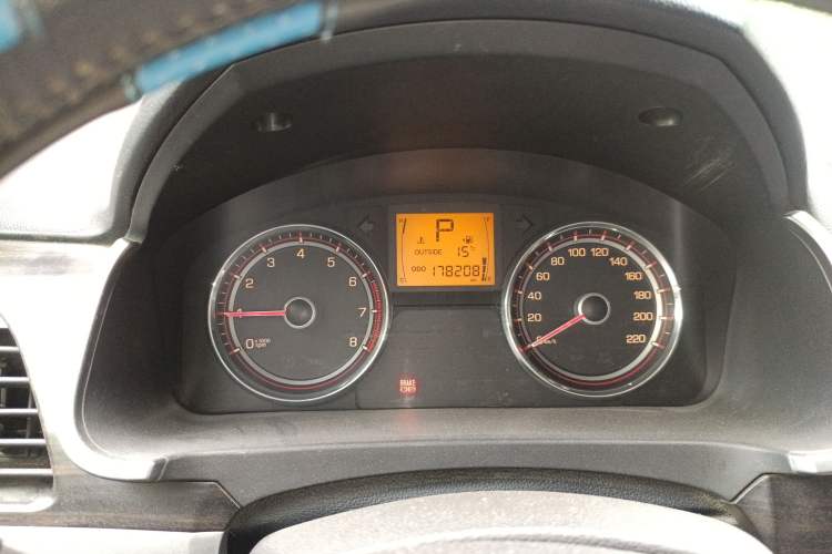 Used SsangYong Korando 2013 2.0L Gasoline Two-Wheel Drive Automatic Elite Edition Instrument Cluster
