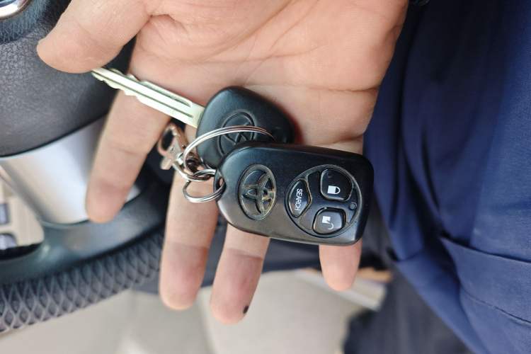 Used Toyota Corolla EX 2013 1.6L Manual Luxury Edition