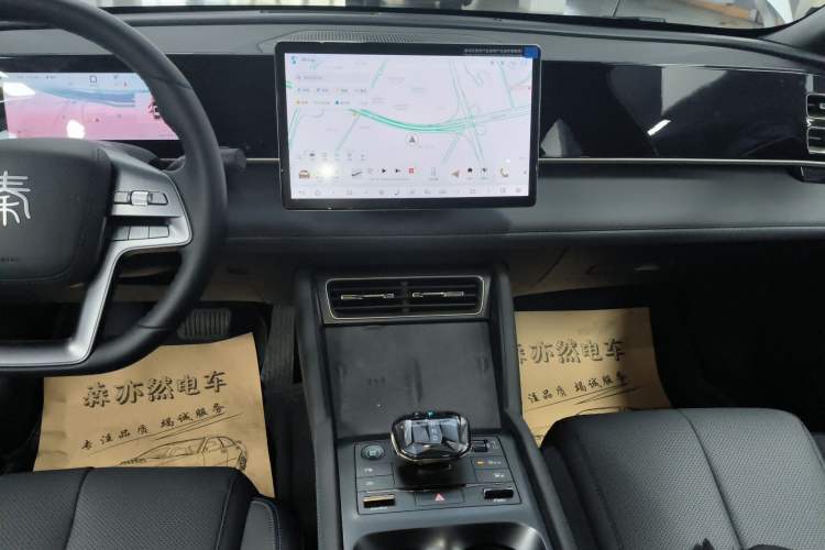 Used BYD Qin L 2025 DM-i Smart Drive 120KM Superior Model
