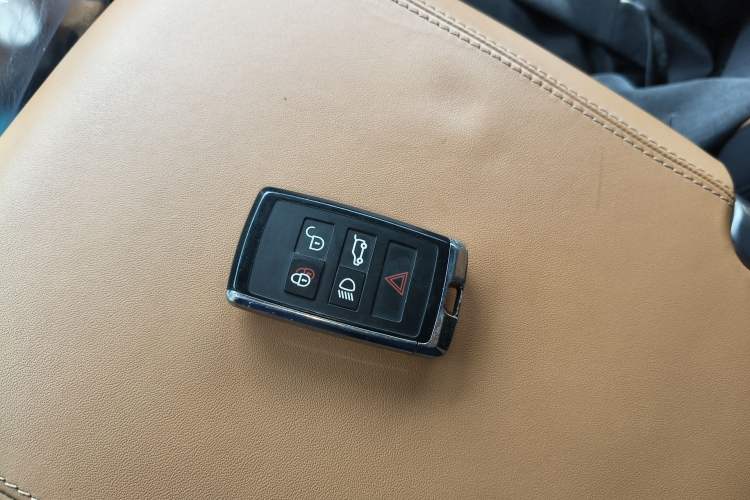 Used Land Rover Defender 2023 Facelift 110 3.0T P400 X-DYNAMIC HSE Vehicle Key