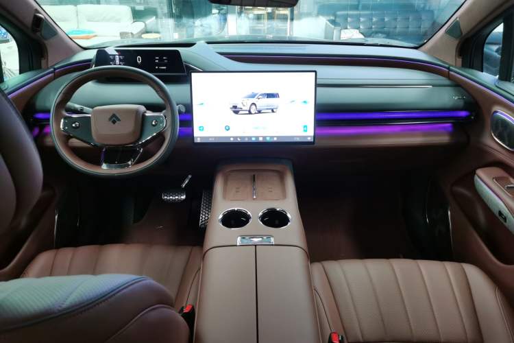 Used Hyptec HL 2025 700 Ultra Six-Seater All-Wheel-Drive LiDAR Version
