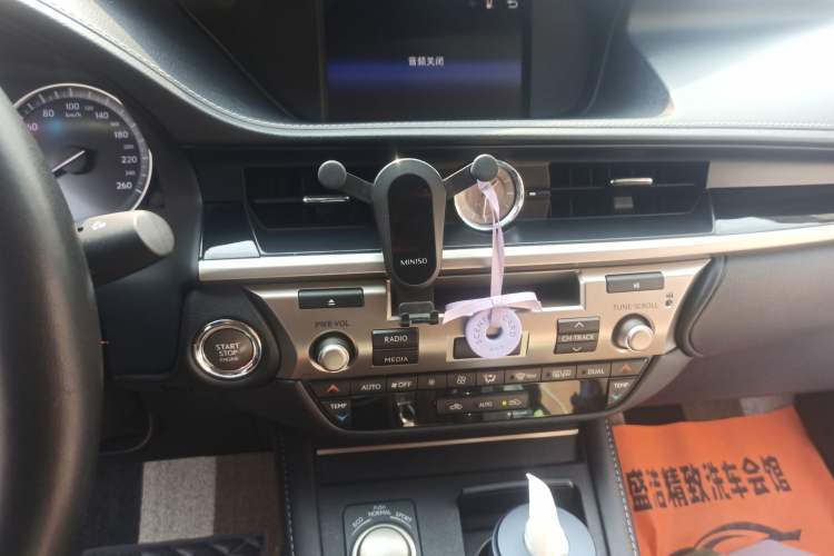 Used Lexus ES 2016 200 Midnight Special Limited Edition Audio And AC Panel