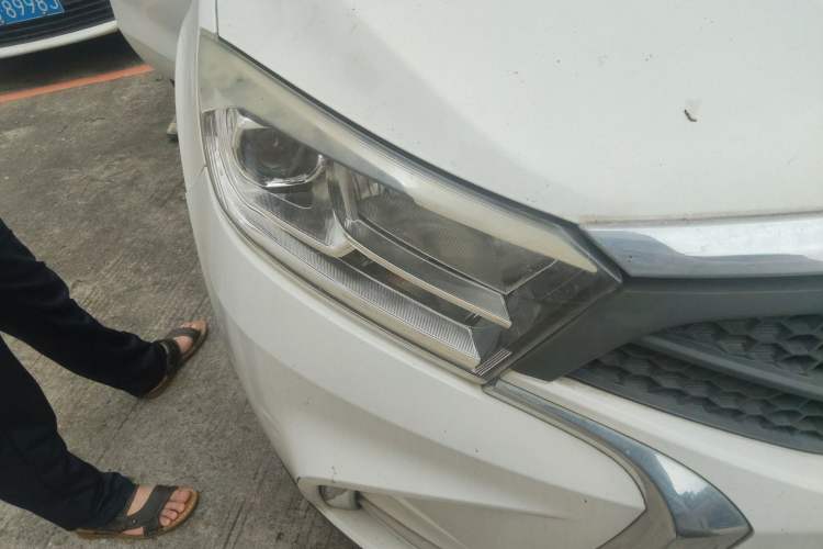 Used Land X2 2017 1.6L Manual Sharp Edition Right Front Headlight