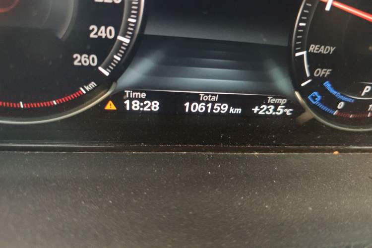 Used BMW 3 Series 2019 320Li M Sport Package Odometer Close Up