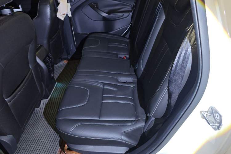 Used Ford Kuga 2015 2.0L GTDi Four-Wheel-Drive Sport Model
