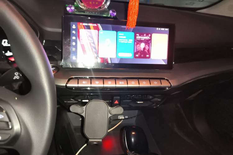 Used MG 5 2023 180 DVVT CVT Luxury Edition
