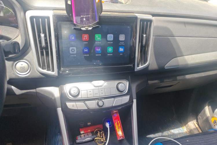 Used Great Wall Poer 2021 2.0T Commercial Version Automatic Diesel 4x4 Elite Long-Box GW4D20M Audio And AC Panel